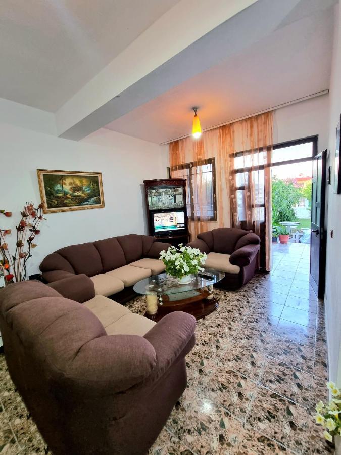 Guest House Vila Elezi دراس المظهر الخارجي الصورة